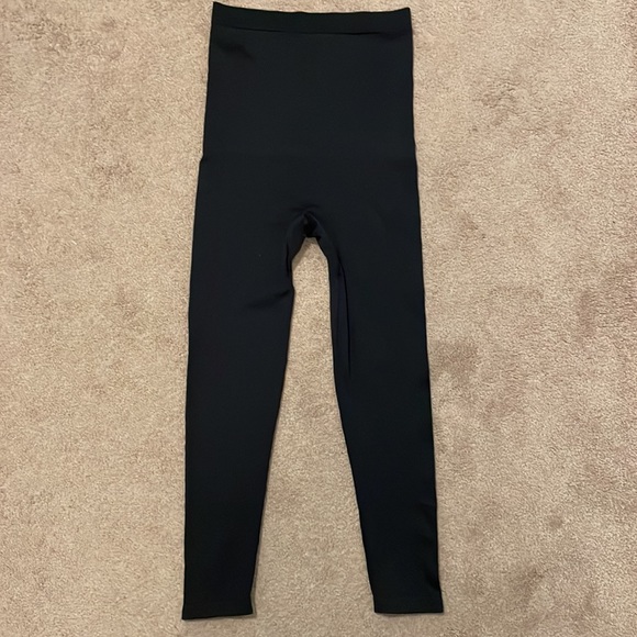 Empetua High Waisted Shaping Leggings - Picture 4 of 11